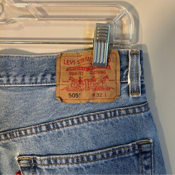 Levi’s Vintage 505 Regular Fit Light Wash 8-Inch Inseam Denim Shorts Size W32 - Picture 7 of 11